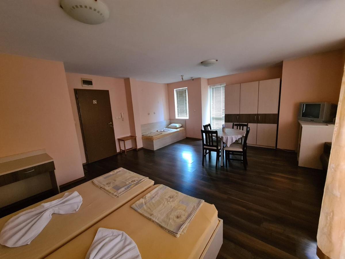 Къща За Гости Яневи Ravda Exterior photo